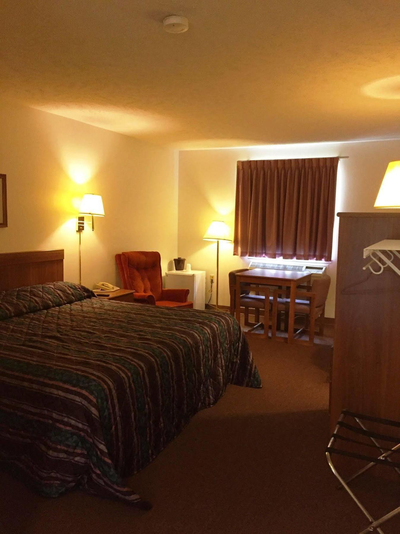 Coronado Motel&RV Park Lindsborg Exterior foto